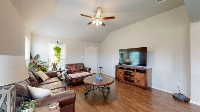 Building Photo - 803 Meadow Brook Dr