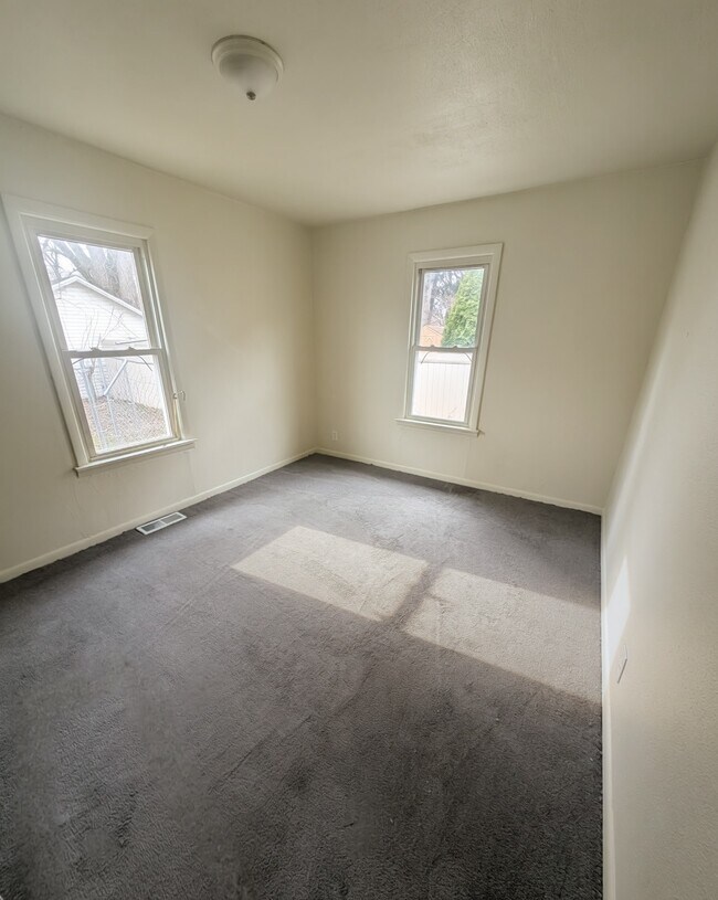 Foto del edificio - 4428 Pengelly Rd