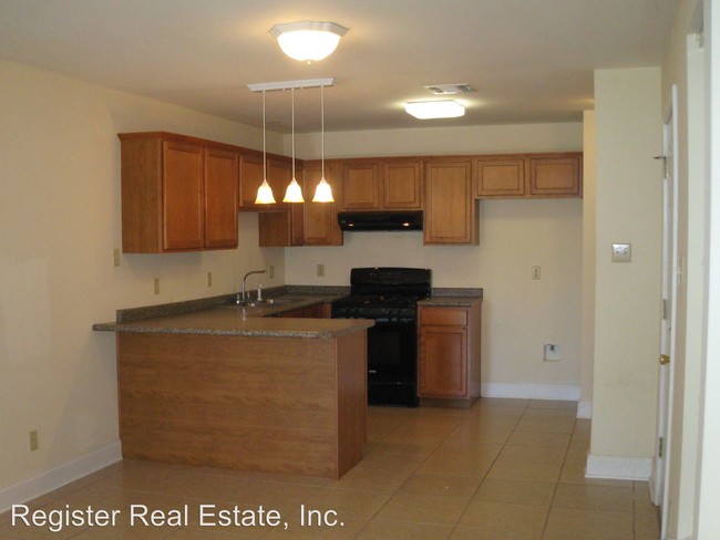 Building Photo - 6054 Fleur De Lis Dr