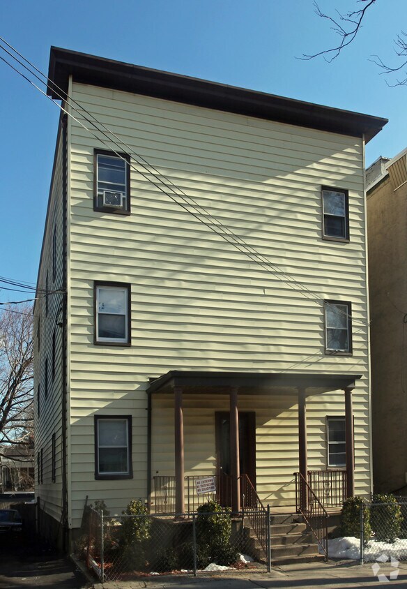 Building Photo - 17 S 13th Ave