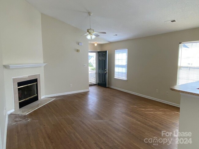 Building Photo - 9617 Rau Ct