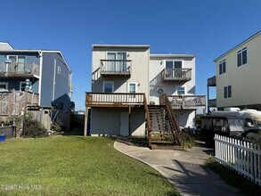 Building Photo - 145 Sea Gull Ln
