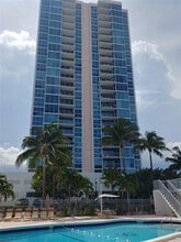 Building Photo - 2655 Collins Ave