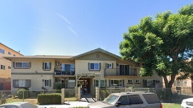 Building Photo - 8323 Willis Ave