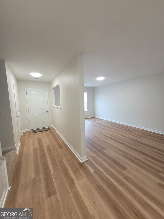 Foto del edificio - 625 Chase Ln