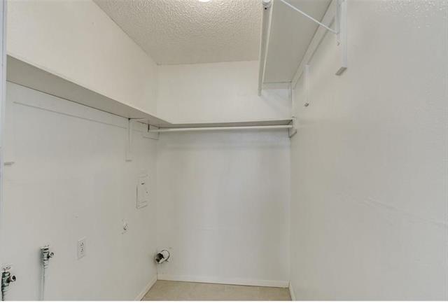 Foto del edificio - 3120 Wesleyan Dr S