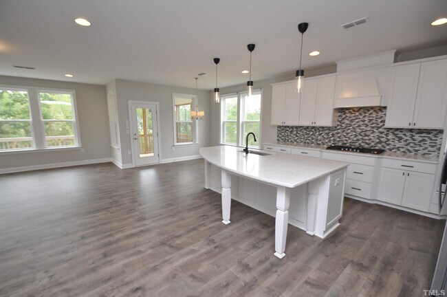 Foto del edificio - 7204 Rex Rd