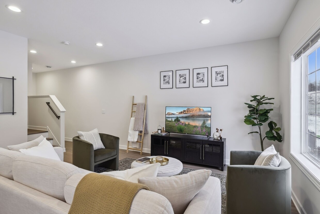 Foto principal - 2489 Cedarwood Ln