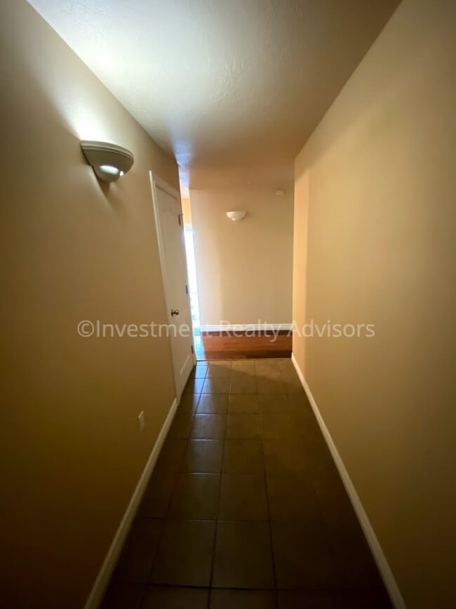 Building Photo - 1134 E 3300 S