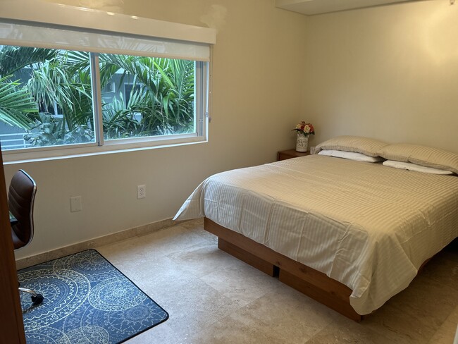 Foto del edificio - 7824 Collins Ave