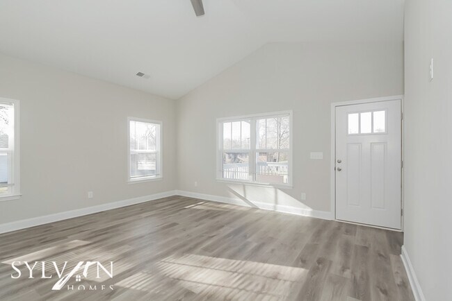 Building Photo - Enjoy living a good life in this 3 bedroom...