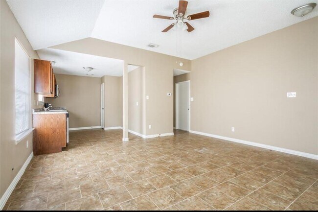 Foto del edificio - 23251 Tree House Ln