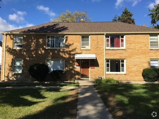 Building Photo - 947 Vassar Dr