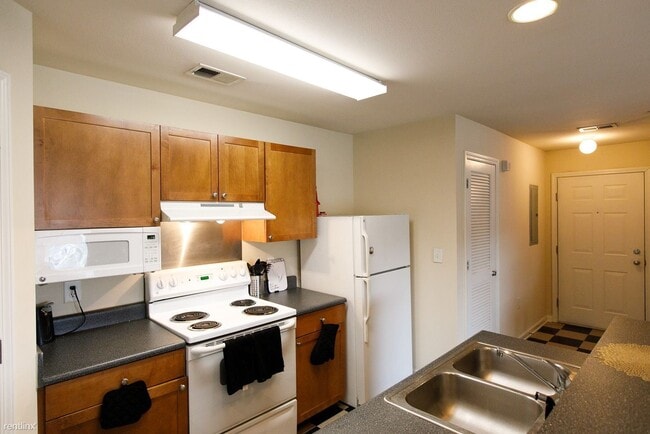 Building Photo - 2 br, 2 bath House - 190 Yellowstone Drive...