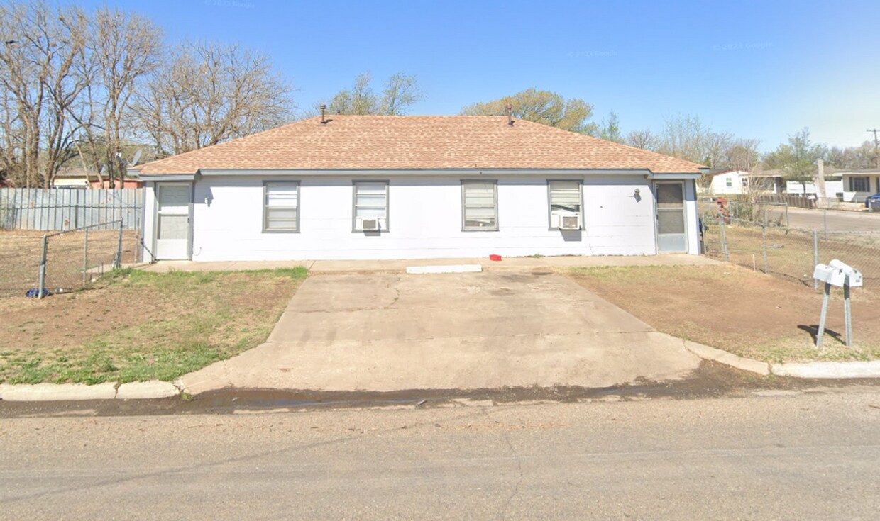 Primary Photo - 4210 SE 16th Ave