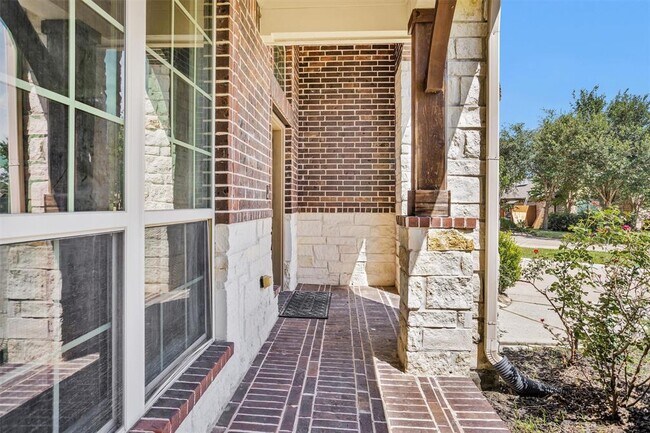Building Photo - 24015 Richglen Court