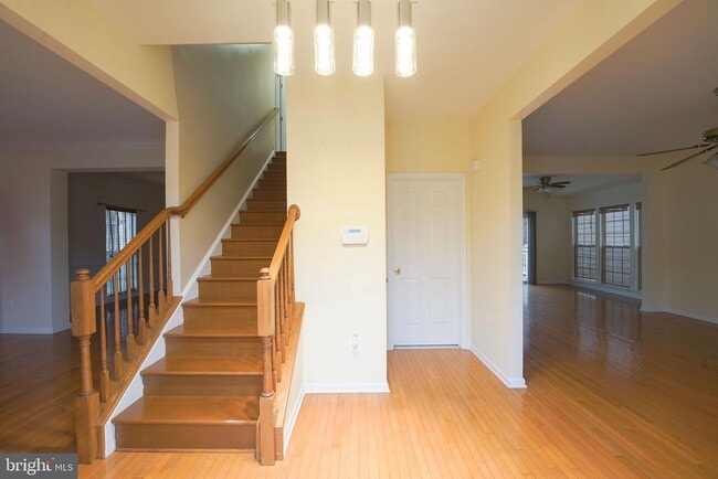 Building Photo - 303 Highland Ridge Ave