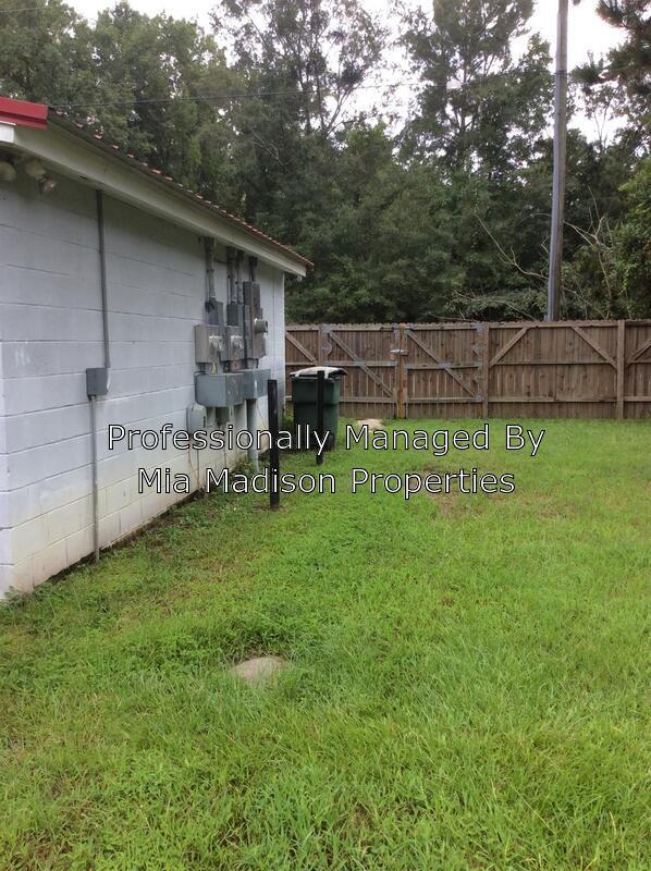 Primary Photo - 101 Hodgeville Rd