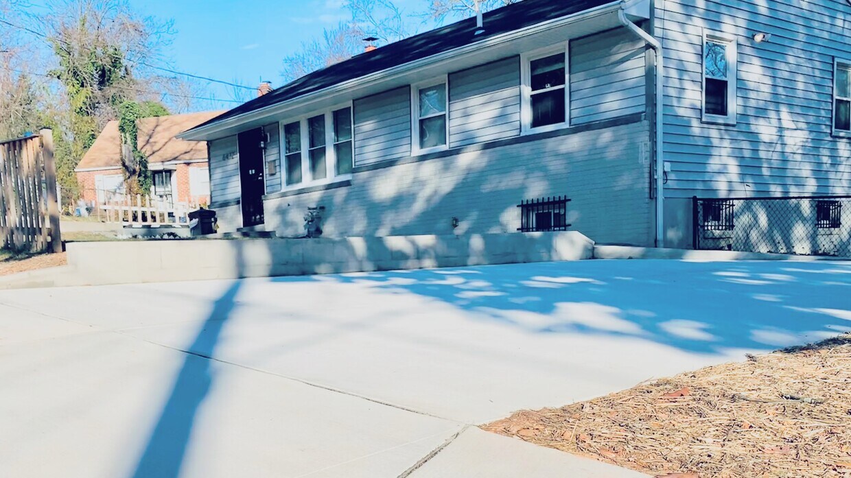 Primary Photo - 6412 Kilmer St
