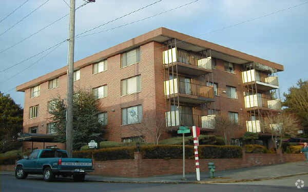 Foto del edificio - 7400 5th Ave NE