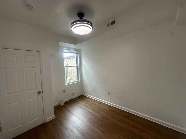 Foto del edificio - 2626 N Jessup St