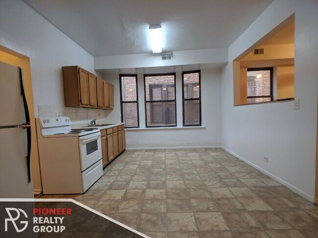 Foto del edificio - 2319 N Kedzie Blvd