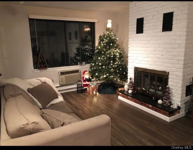 Foto del edificio - 478 Sierra Vista Ln