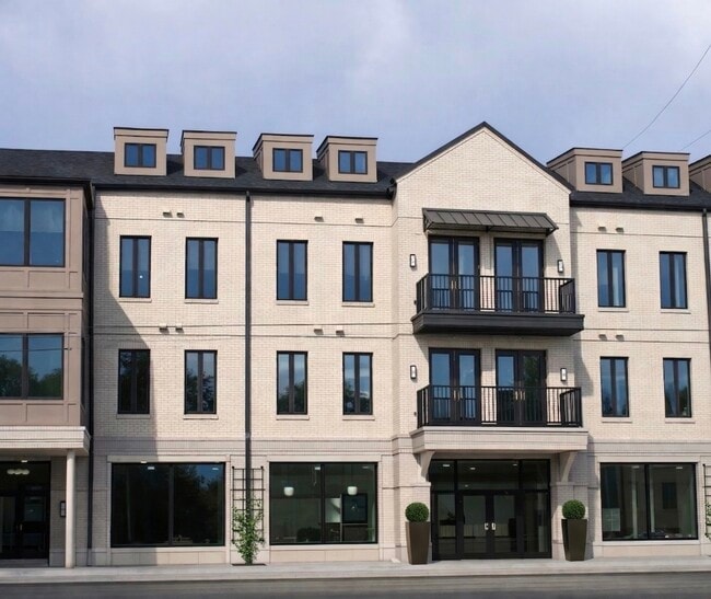 Building Photo - The Jardin Residence
