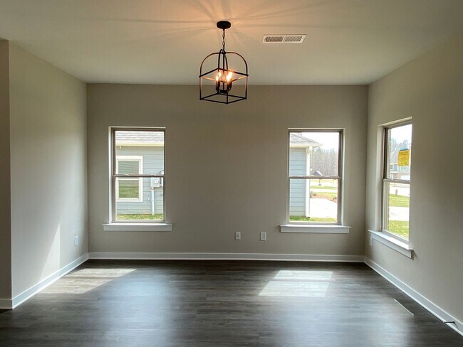 Foto del edificio - 130 Ridgeview Cir