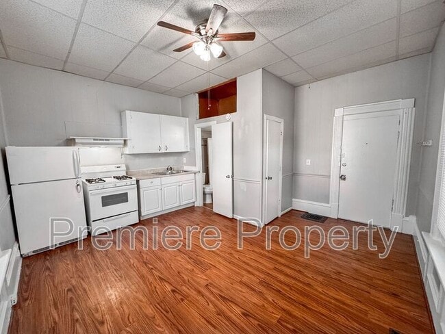 Building Photo - 311 E Arthur St