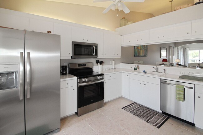 Foto del edificio - 905 Addington Ct