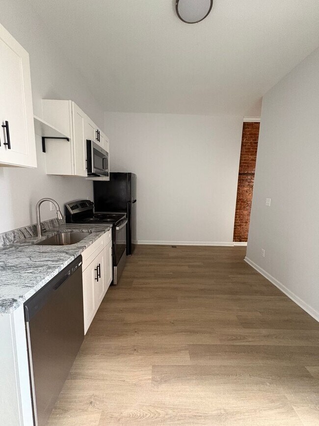Foto del edificio - 2633 N Charles St