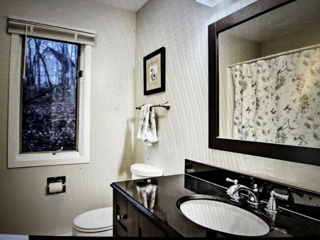 Building Photo - 436 Blackrock Dr