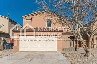 Building Photo - 1028 Alexandra St SW