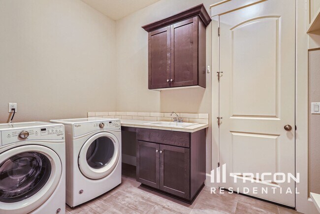 Foto del edificio - 2604 NE 175th St