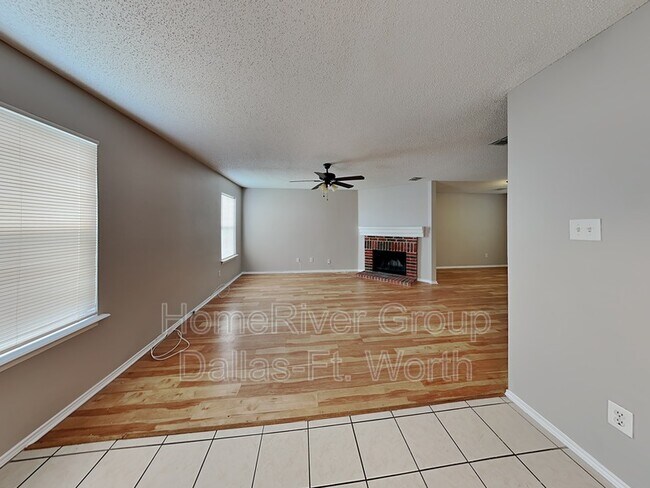 Building Photo - 8745 Fox Meadow Way