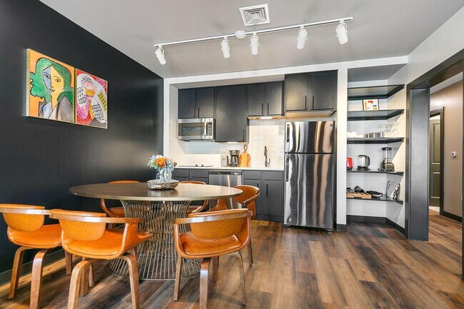 Foto del edificio - 611 Commerce St