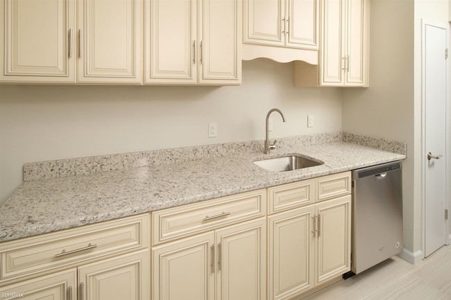 Building Photo - 138 Duvall Ln