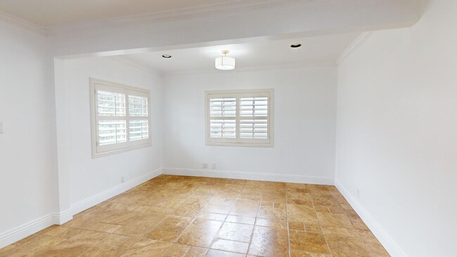 Building Photo - 3 + 2 Spacious NoHo Home with Beautiful In...