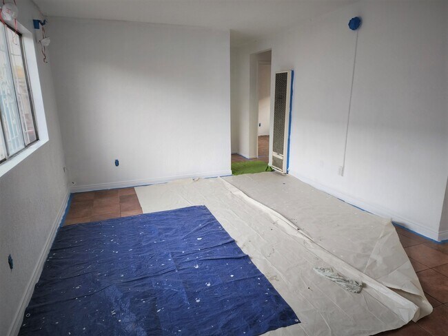 Building Photo - 5622 Blackwelder St