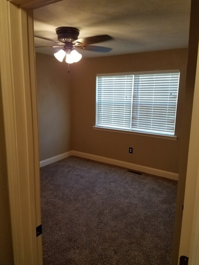 335 Bargraves Blvd, Troy, IL 62294 Townhome Rentals in Troy IL