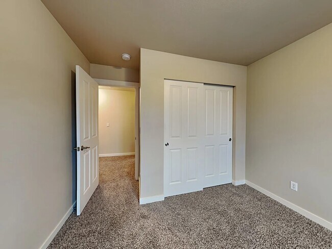 Foto del edificio - 7711 85th St NE