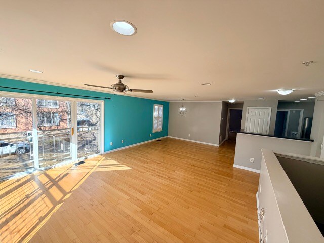 Foto del edificio - 607 Raphael Place