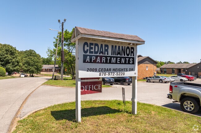 Foto del edificio - Cedar Manor Apartments
