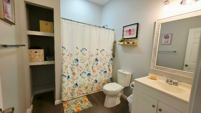 Foto del edificio - 309 S John St