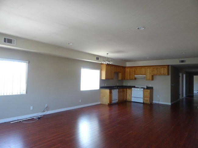Building Photo - 5643 Tilden Ave