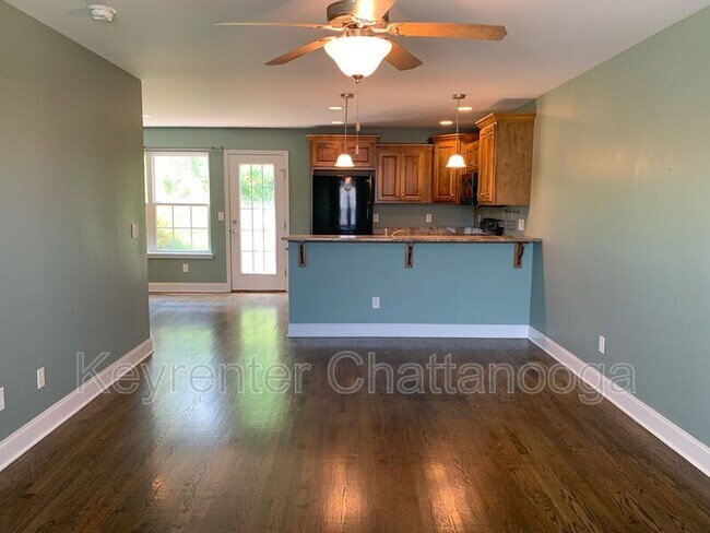 Photo - 2105 Short Leaf Ln House