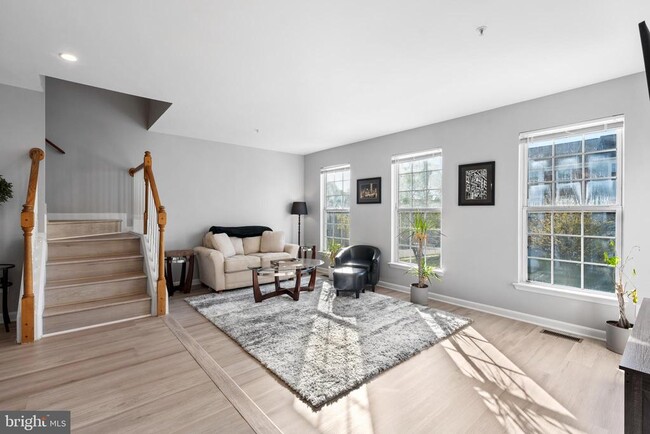 Building Photo - 3508 Essington Ct
