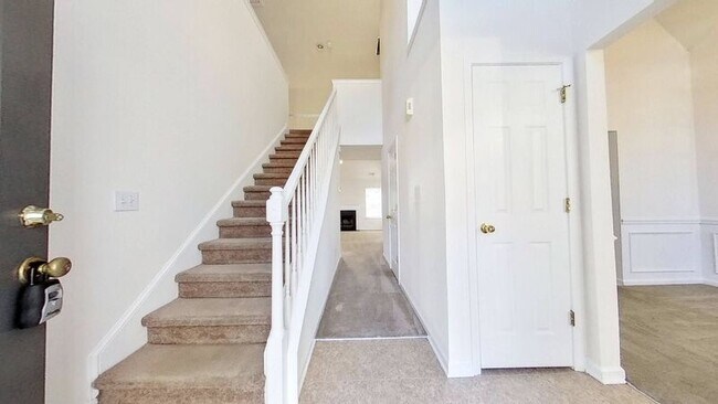 Building Photo - 5119 Eagle Creek Dr
