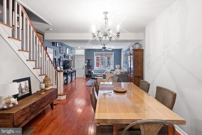 Building Photo - 213 Montrose St